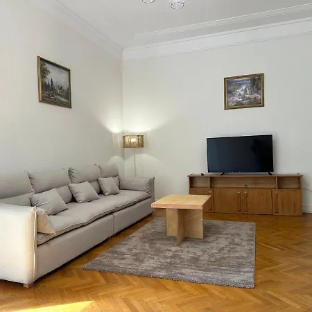 Apartment In Gardencity - Downtown
